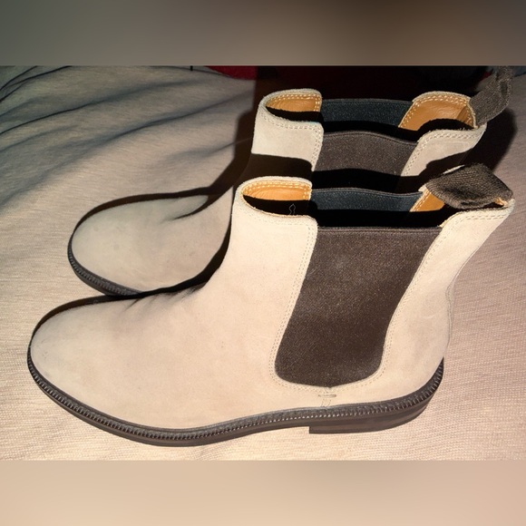 Brunello Cucinelli Other - Brunello Cucinelli 🔥Light Tan and Dark Brown Chukka Boots Size 9 (EU 42)